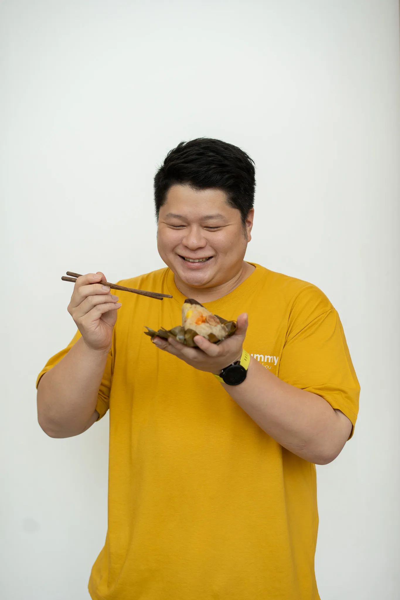 Pete tasting food